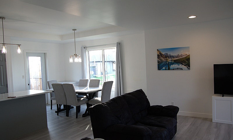 5 Bed 3 Bath 1216F H...