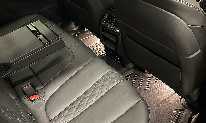 2026 Bmw X5 50E...