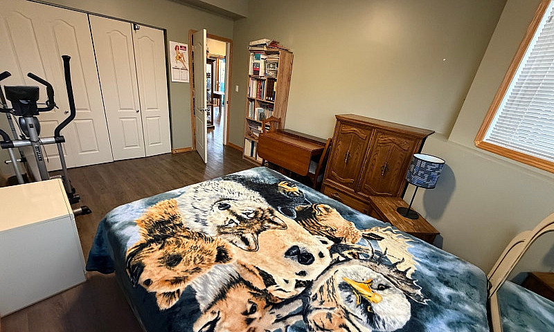 1-2 Bedroom Walk Out...