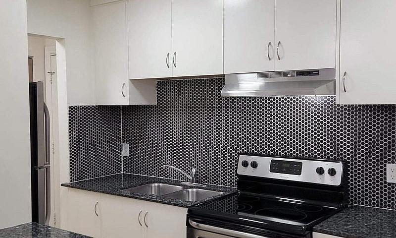 2 Bed , 1 Bath Condo...