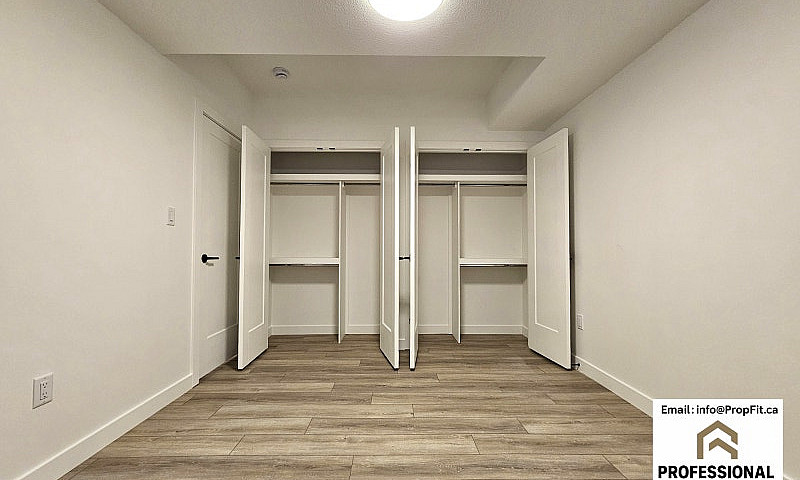 Stylish 1-Bedroom Ba...