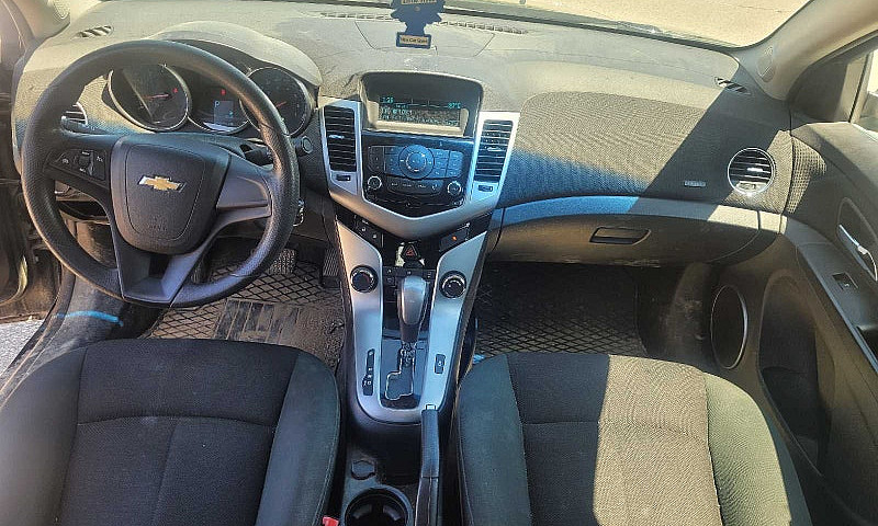 2011 Chevy Cruze Lt...