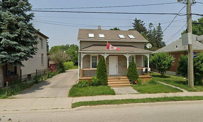 Charming Hespeler Ho...