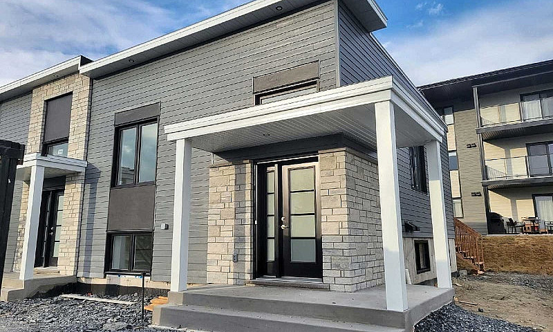 Maison De Ville...