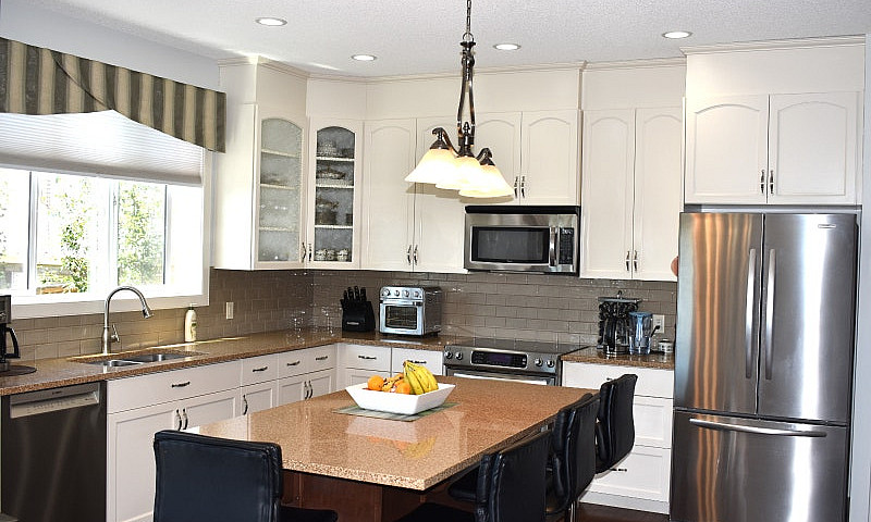 Calgary Nw Home For ...