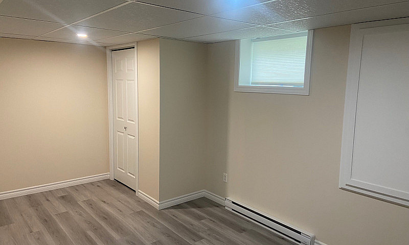 Modern 4 Bedroom Apa...