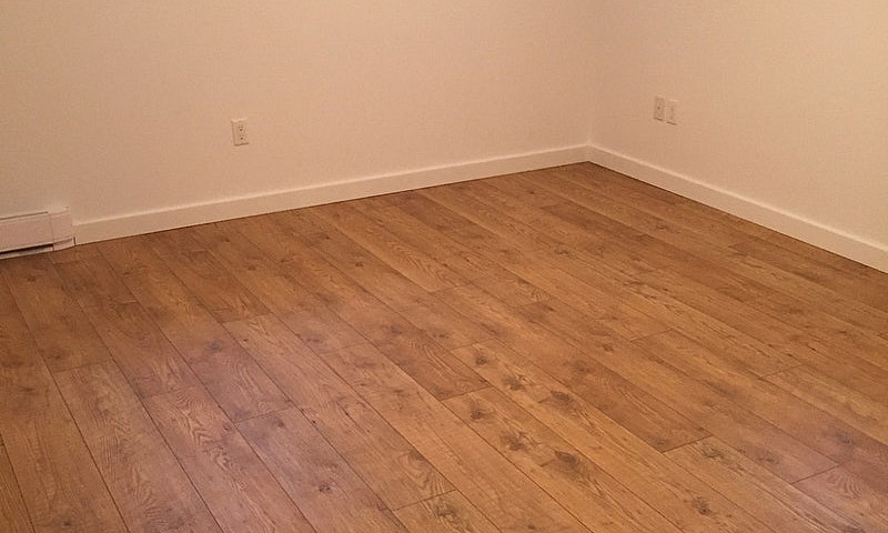 Spacious & Quiet Com...
