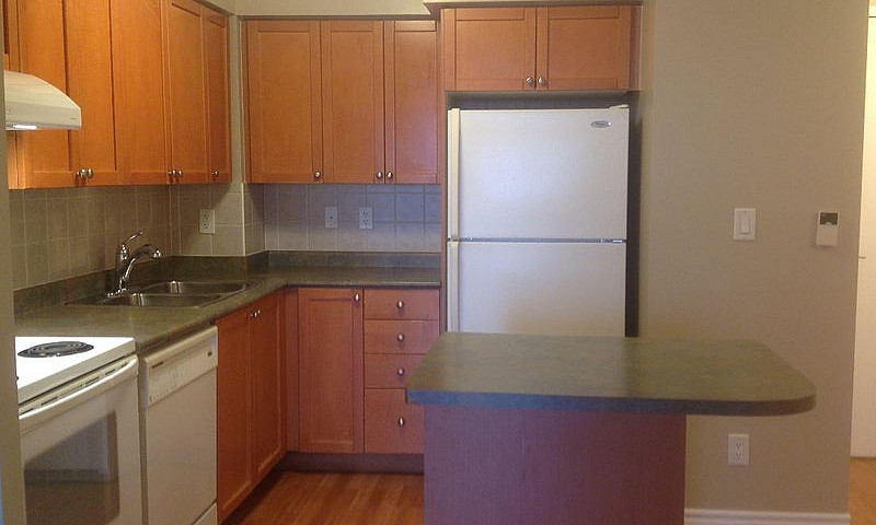 Square One Condo 1+1...