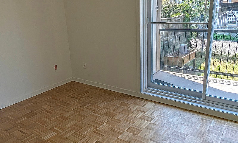Rosemont, 27E Ave, 5...