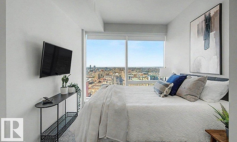 2 Bed / 2 Bath Corne...