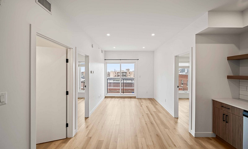 Stunning 2 Bed 2 Bat...
