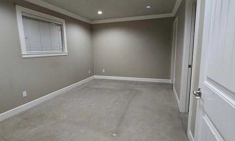 4 Beds 3 Baths House...