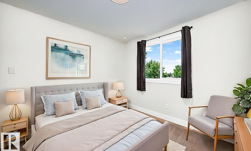 3 Beds 3 Baths - Tow...
