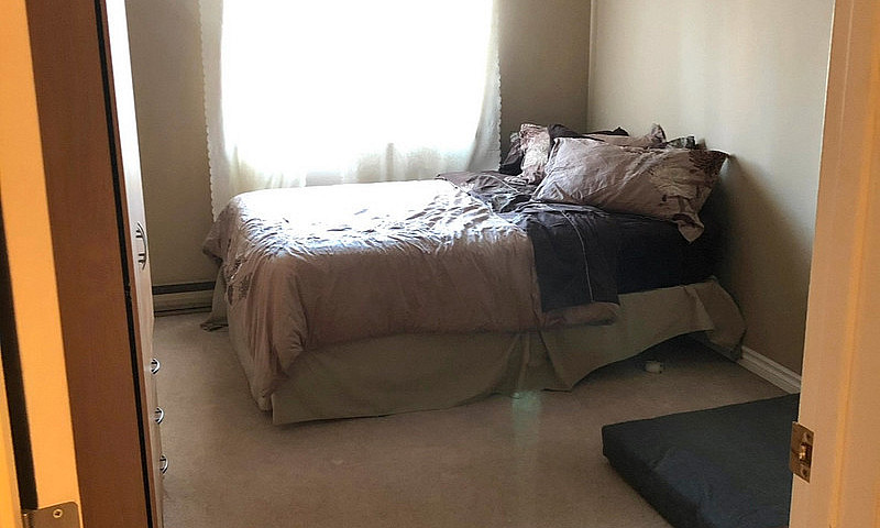 Private Room In Elkf...