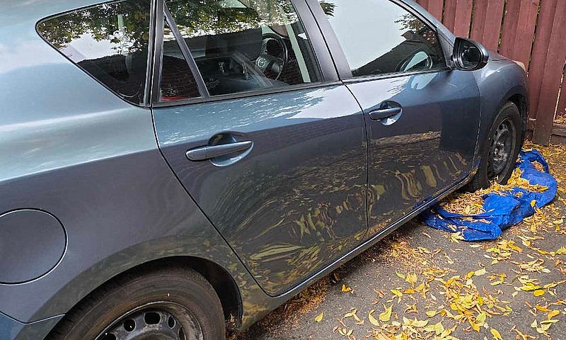 2011 Mazda 3...