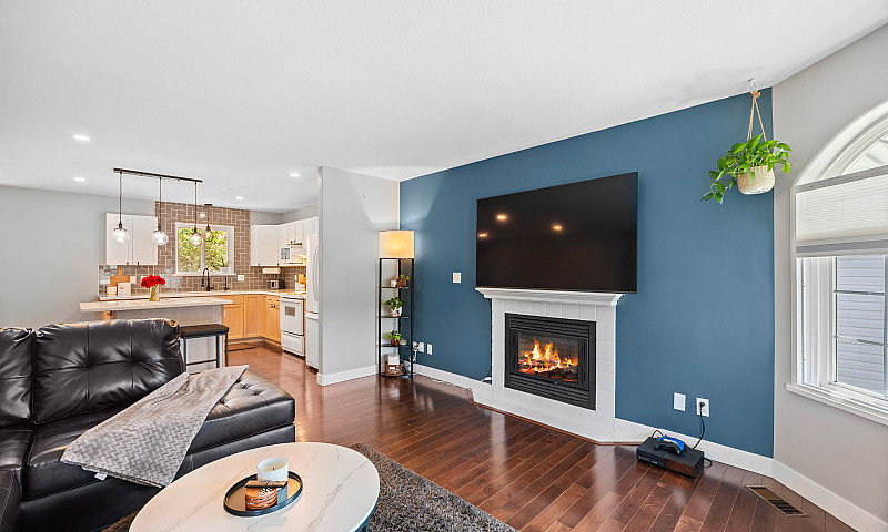 1368 Sunshine Court,...