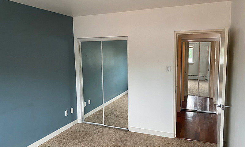 One-Bedroom Apartmen...