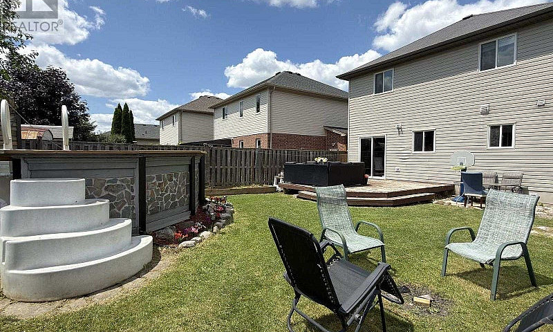 4 Bed, 3 Bath Detach...