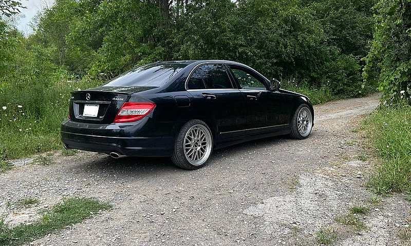 2009 Mercedes C350...
