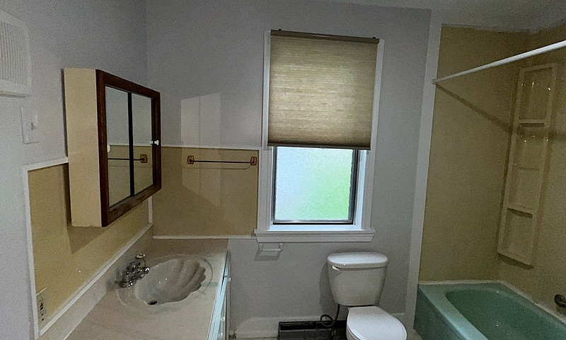 House For Rent - Dau...