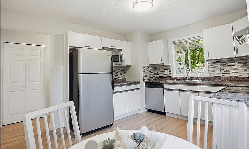 Duplex With Large Ya...