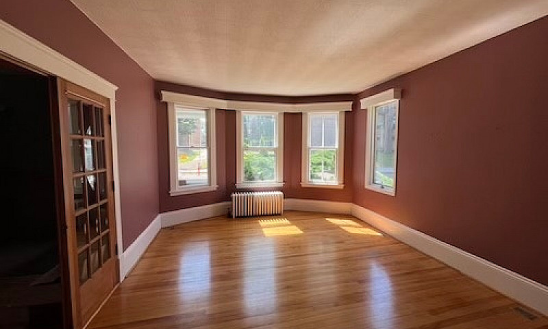 Large Victorian Styl...