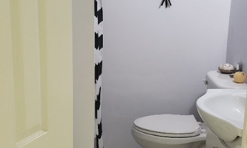 1 Bedroom Basement A...