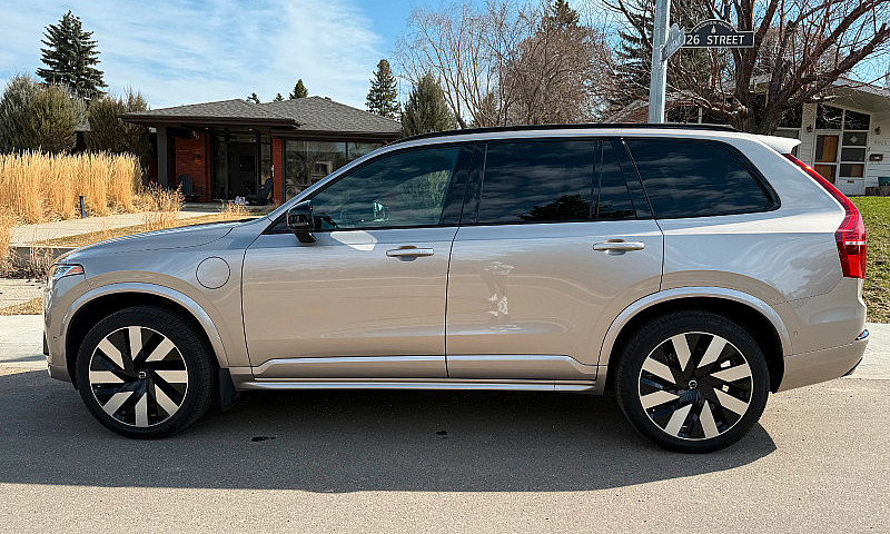 Hybrid 2023 Volvo Xc...