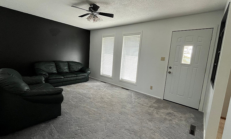 4 Bedroom, 1 Bathroo...