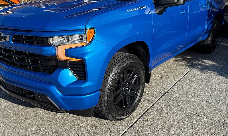 2025 Silverado Rst 5...