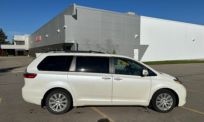 2015 Toyota Sienna L...