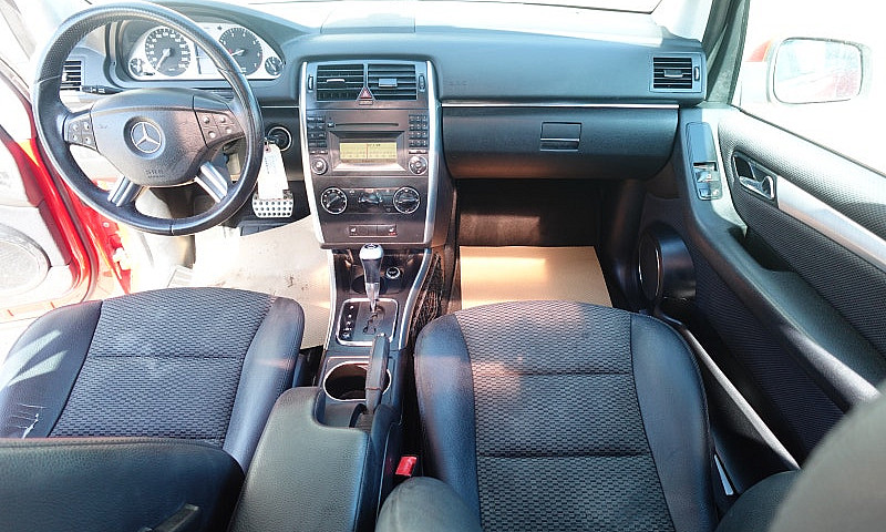 2011 Mercedes-Benz B...