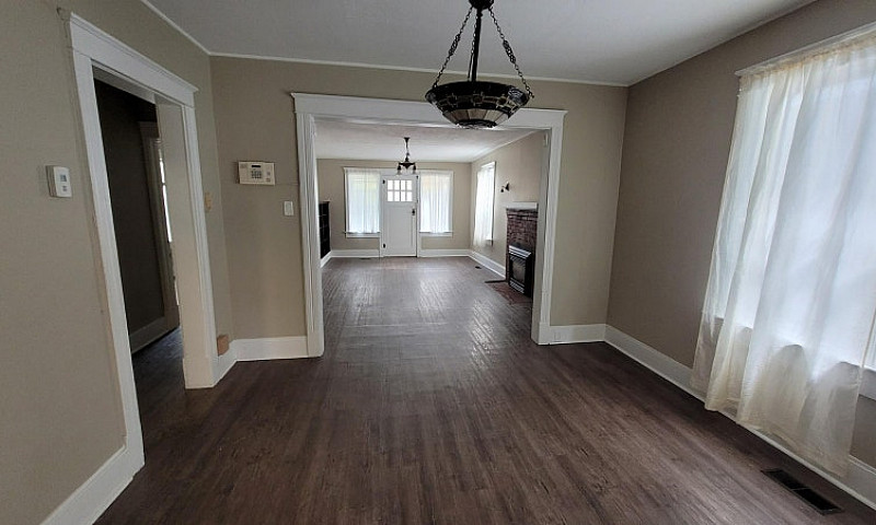 4 Bedroom, 2 Bath Ho...