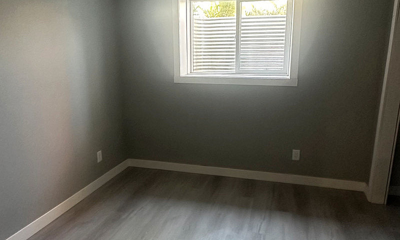 2 Bedroom Basement F...