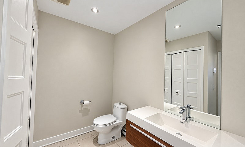 Condo For Sale In Gr...