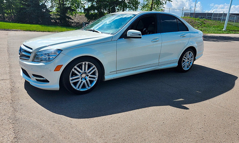2011 Mercedes C250 4...