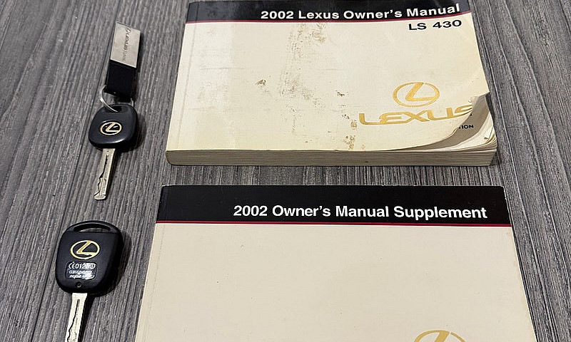 2002 Lexus Ls430...