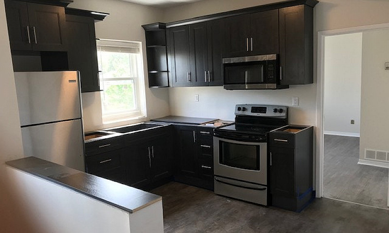 Spacious 1 Bed Port ...
