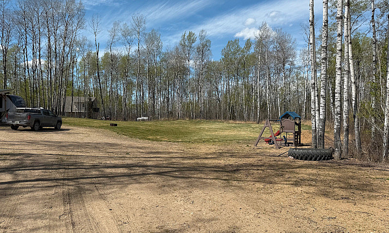 Acreage At Lac Des I...