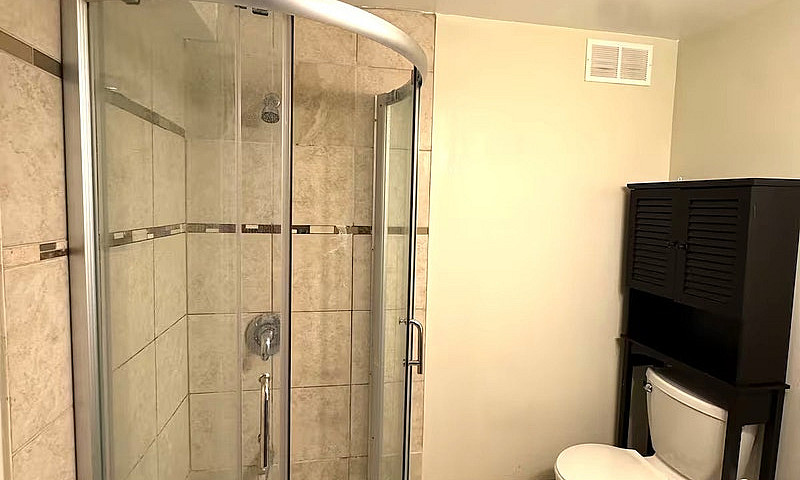 2 Bed 2 Bath Furnish...