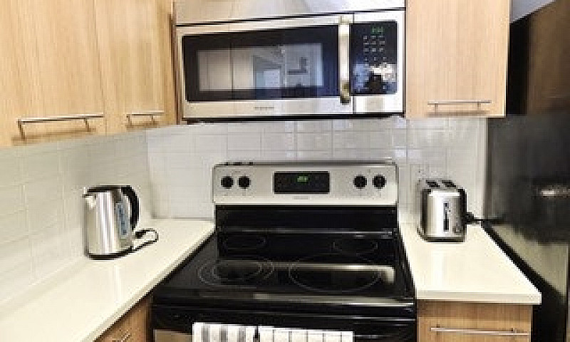 3-1/2 Spacious Condo...