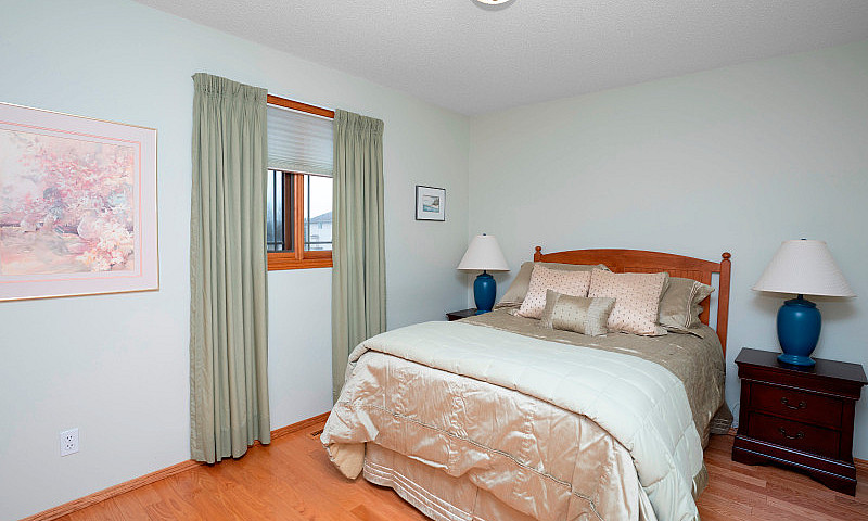 120 Wolverine Cres -...
