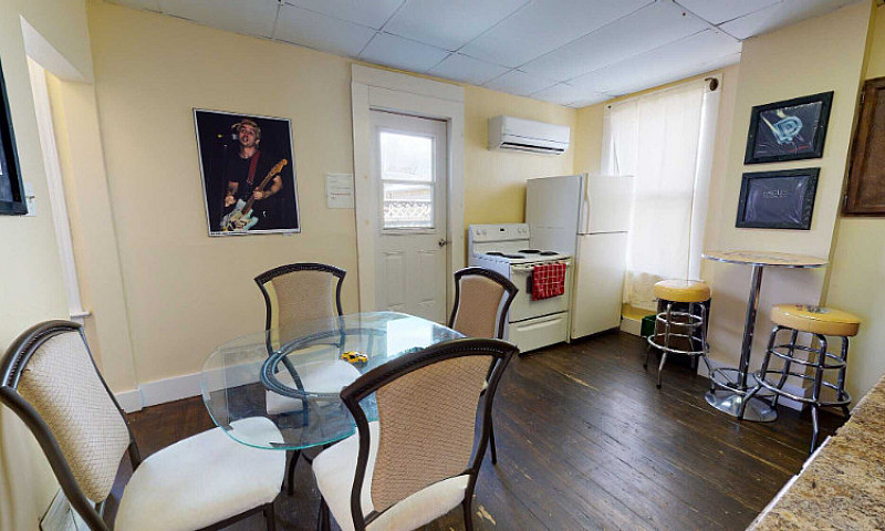 Legal Triplex Income...