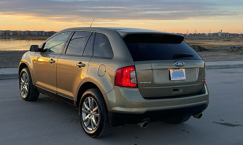 2013 Ford Edge...