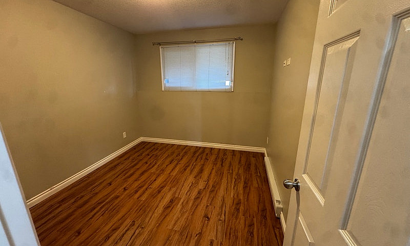 2 Bedroom Basement F...