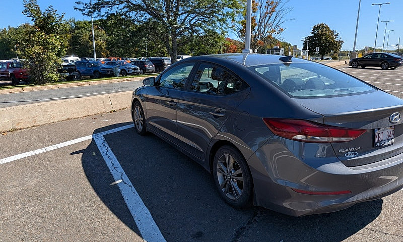 2017 Hyundai Elantra...