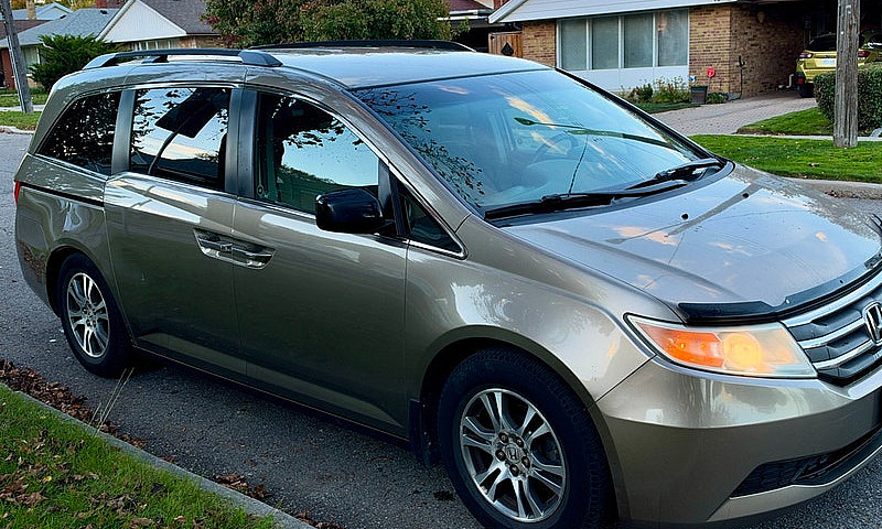 Honda Oddysey 2011...
