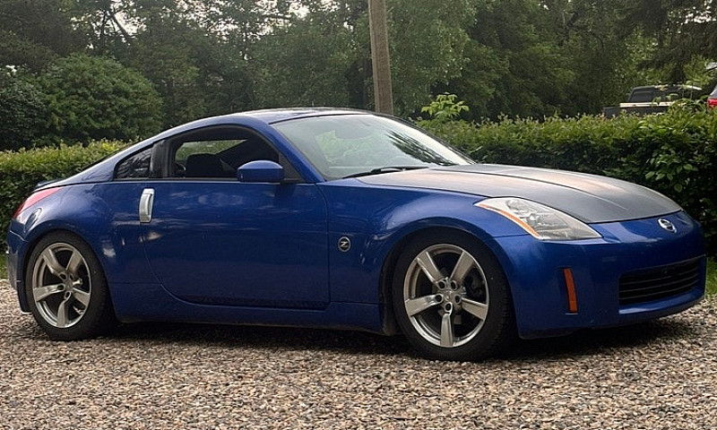 Nissan 350Z...