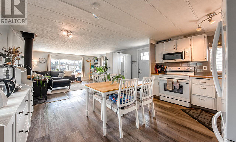 3 Bed 2 Bath Home Fo...