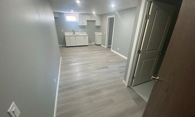 2 Bedroom Basement F...